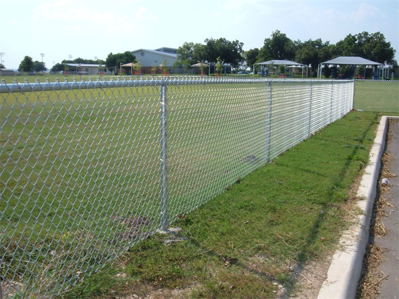 heavy-duty-galvanized-chain-link-fence.jpg